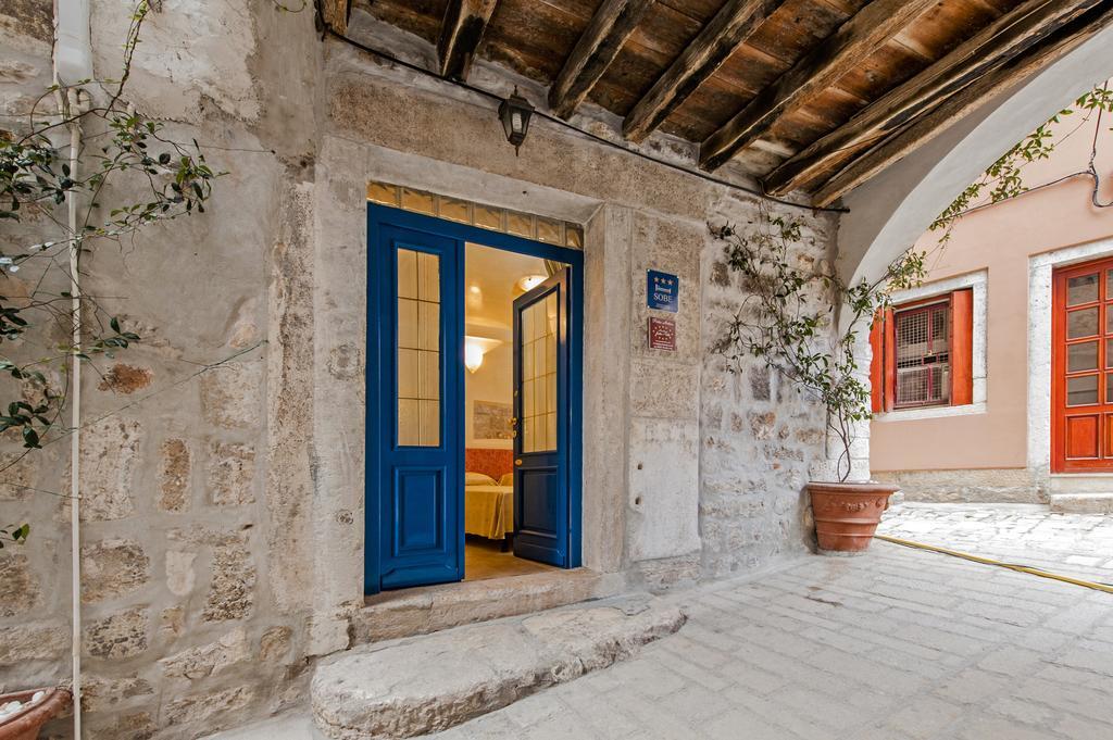 Guest House Sotto I Volti Centro Storico Ровинь Экстерьер фото
