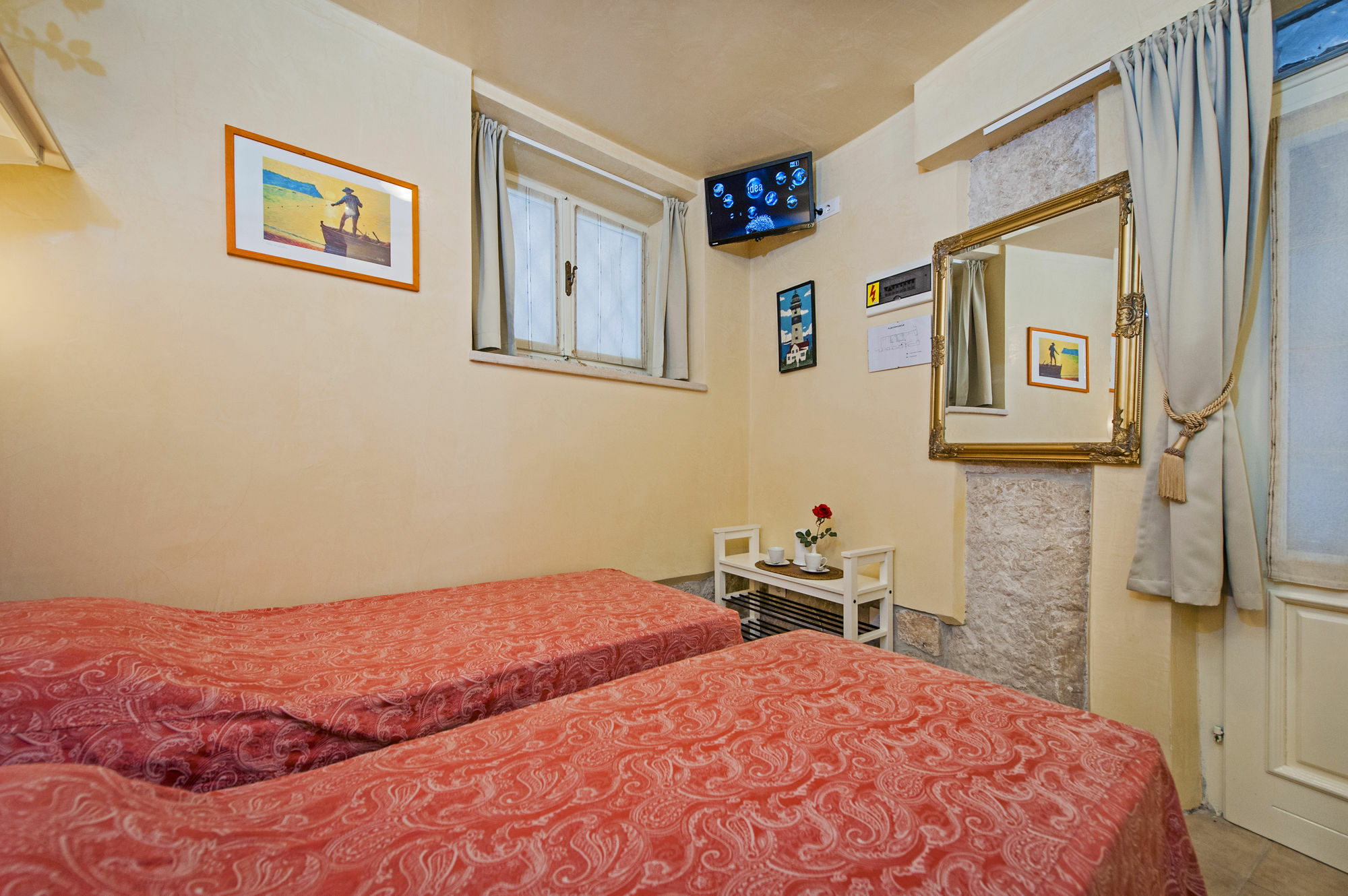 Guest House Sotto I Volti Centro Storico Ровинь Экстерьер фото